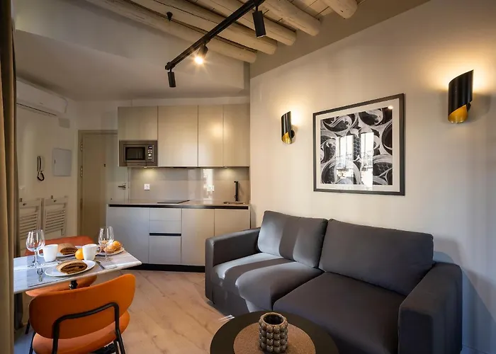 Home4U, Plaza Nueva 3